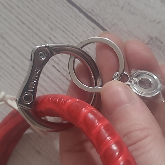 Venture Red Crocodile Wristlet - Picture 4 of 4